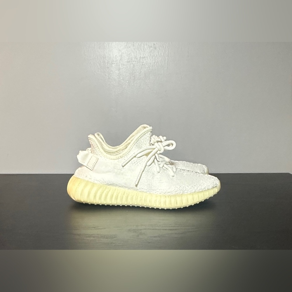 Size 6 - Adidas Yeezy Boost 350 V2 Low Cream White / Triple White